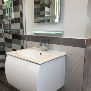 modern-sink-tiling